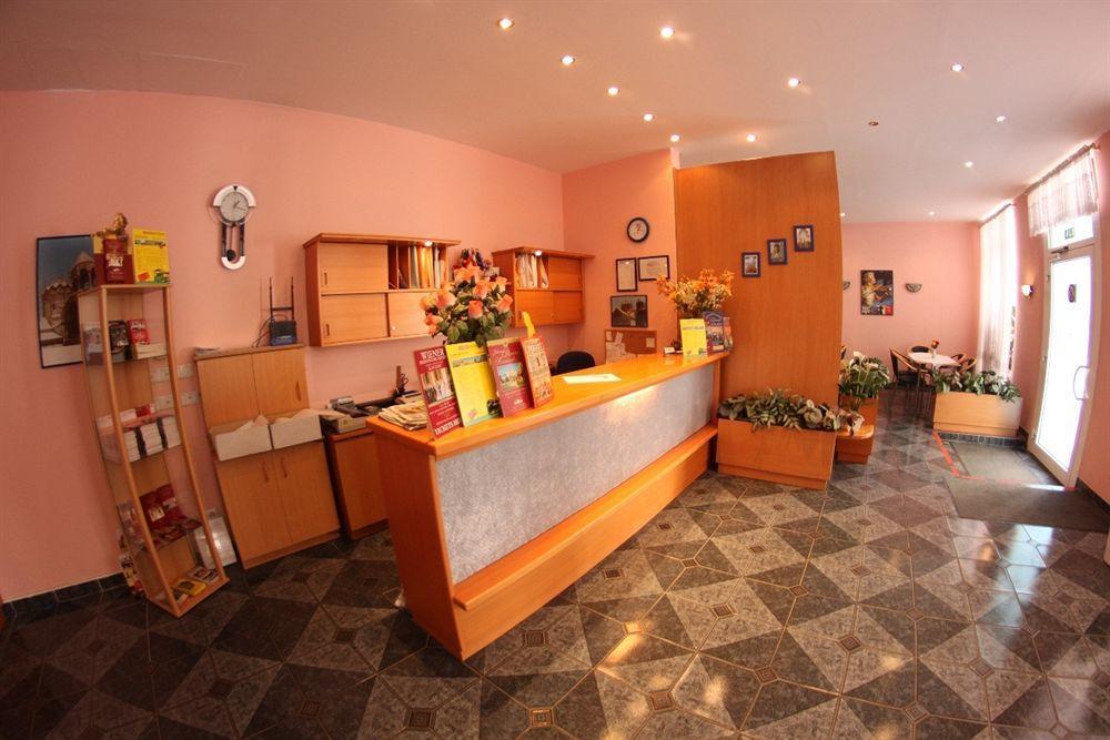 Hotel Pension Arpi Βιέννη Εξωτερικό φωτογραφία